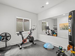 2728 N Edison Street, Arlington VA 22207