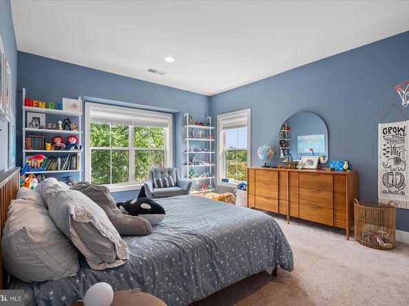 2728 N Edison Street, Arlington VA 22207