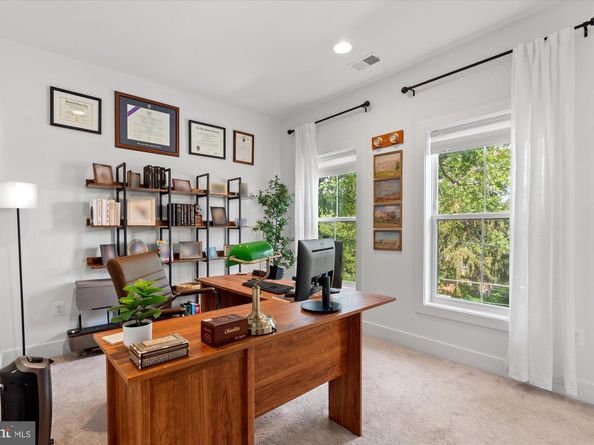 2728 N Edison Street, Arlington VA 22207