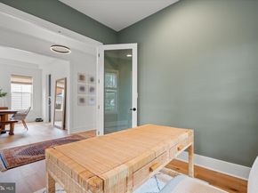 2728 N Edison Street, Arlington VA 22207