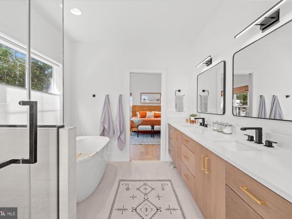 2728 N Edison Street, Arlington VA 22207