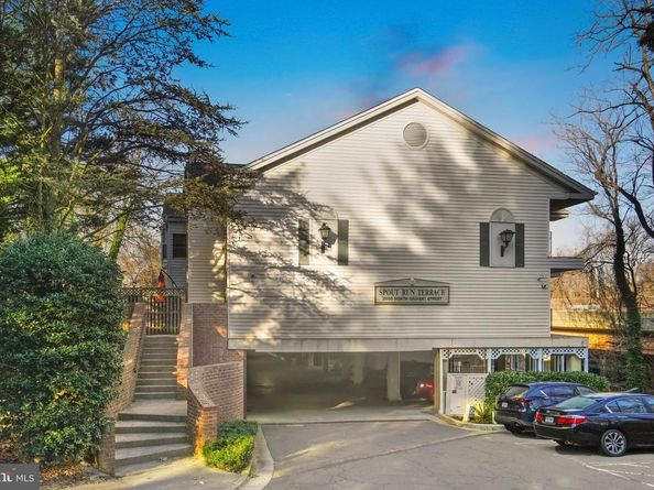2050 N Calvert Street 407, Arlington VA 22201