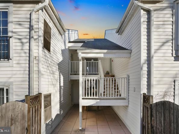 2050 N Calvert Street 407, Arlington VA 22201