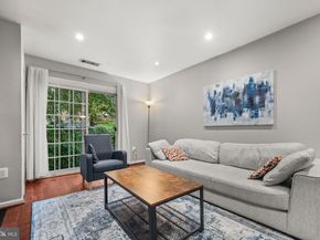 2050 N Calvert Street 407, Arlington VA 22201