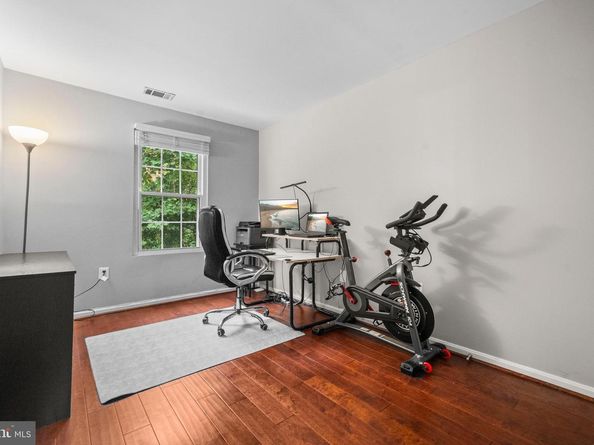 2050 N Calvert Street 407, Arlington VA 22201