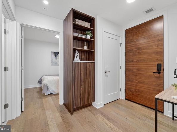 37 L Street SE 701, Washington DC 20003