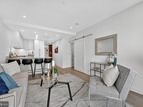 37 L Street SE 701, Washington DC 20003
