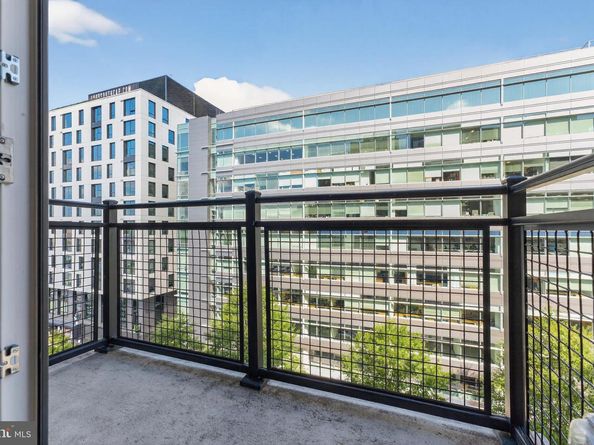 37 L Street SE 701, Washington DC 20003
