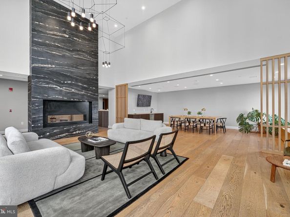 37 L Street SE 701, Washington DC 20003