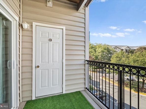 1591 Spring Gate Drive 3311, Mclean VA 22102