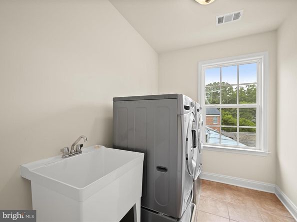 6005 Roosevelt Street, Bethesda MD 20817