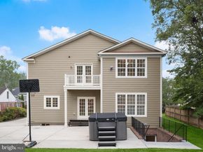 6005 Roosevelt Street, Bethesda MD 20817