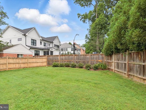 6005 Roosevelt Street, Bethesda MD 20817