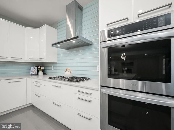 6005 Roosevelt Street, Bethesda MD 20817