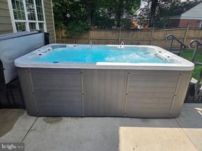 6005 Roosevelt Street, Bethesda MD 20817