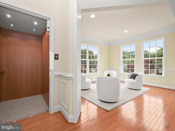 6005 Roosevelt Street, Bethesda MD 20817
