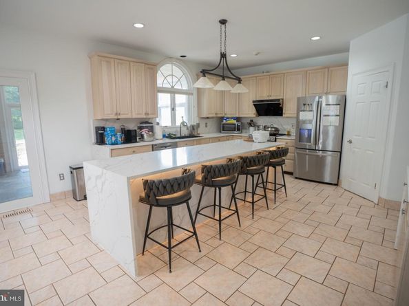 26 Breckenridge Drive, Warminster PA 18974