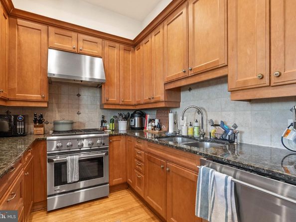 511 S 21st Street 102, Philadelphia PA 19146