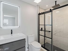 2721 W. Flora Street, Philadelphia PA 19121