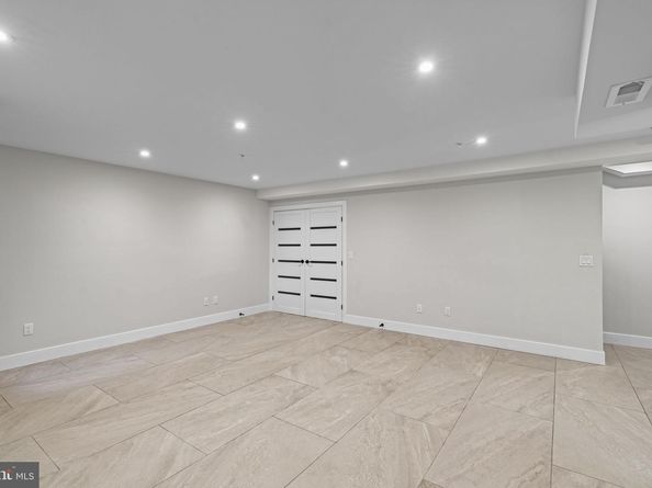 2721 W. Flora Street, Philadelphia PA 19121