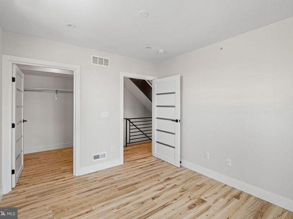 2721 W. Flora Street, Philadelphia PA 19121