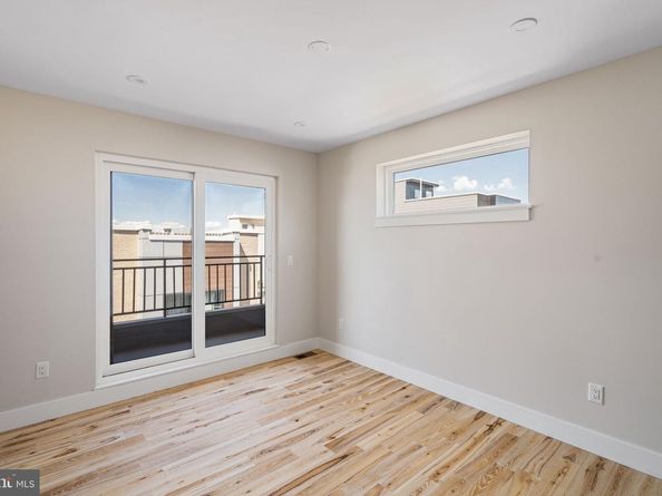 2721 W. Flora Street, Philadelphia PA 19121