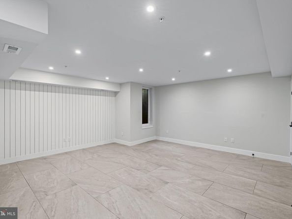 2721 W. Flora Street, Philadelphia PA 19121