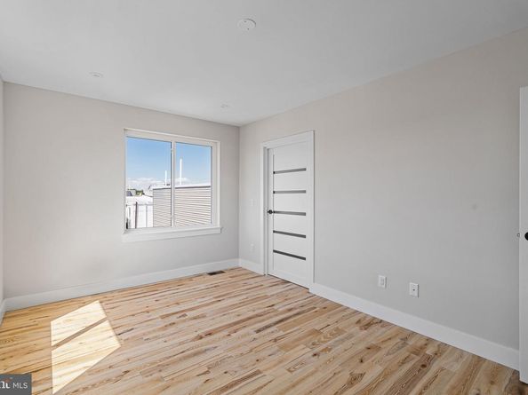 2721 W. Flora Street, Philadelphia PA 19121