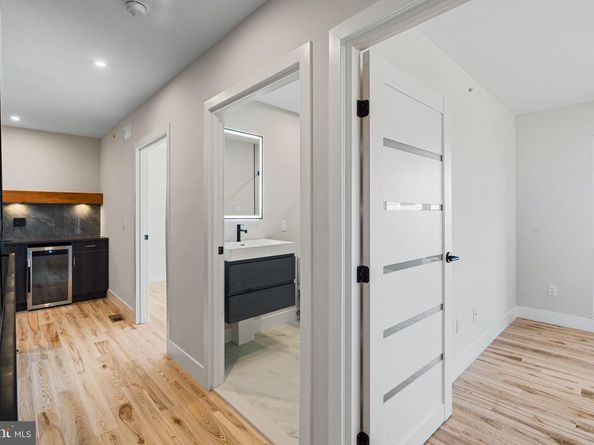 2721 W. Flora Street, Philadelphia PA 19121
