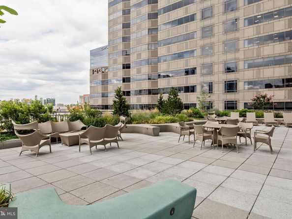 2101 Market Street 1401, Philadelphia PA 19103