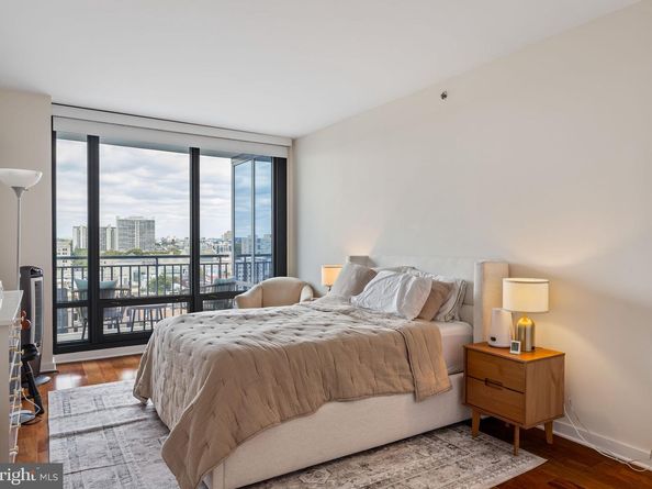 2101 Market Street 1401, Philadelphia PA 19103
