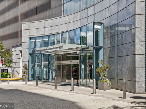 2101 Market Street 1401, Philadelphia PA 19103