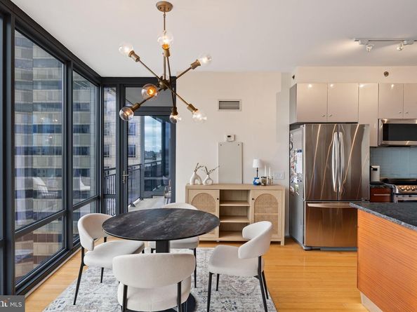 2101 Market Street 1401, Philadelphia PA 19103