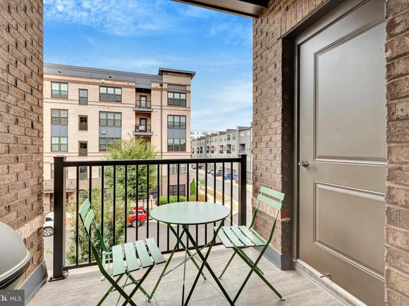 2324 Wind Charm Street 201, Herndon VA 20171