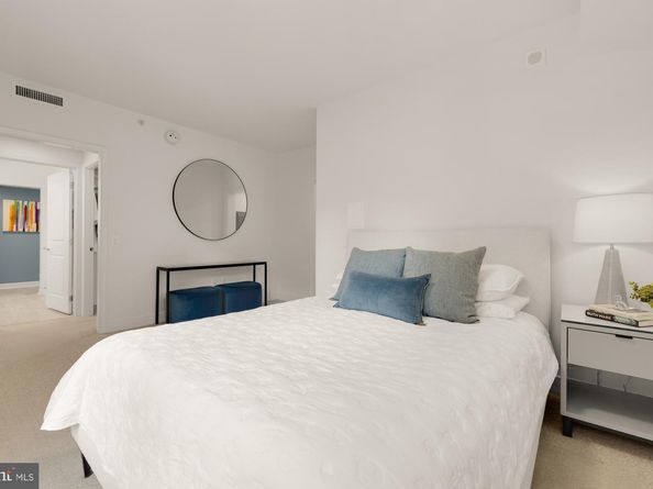 7710 Woodmont Avenue 211, Bethesda MD 20814