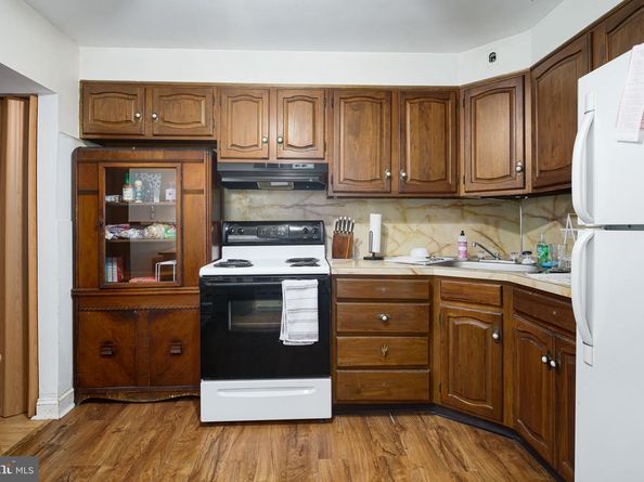 2711 Brown Street, Philadelphia PA 19130