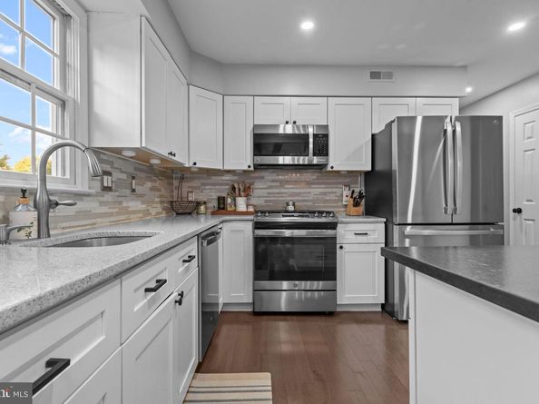 28 Heston, Langhorne PA 19047
