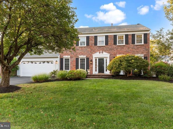 28 Heston, Langhorne PA 19047