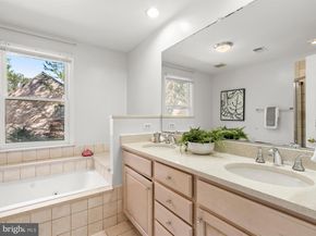 10119 Crestberry Place, Bethesda MD 20817