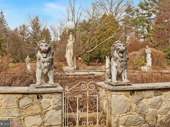 341 Cedar Road, Elkins Park PA 19027