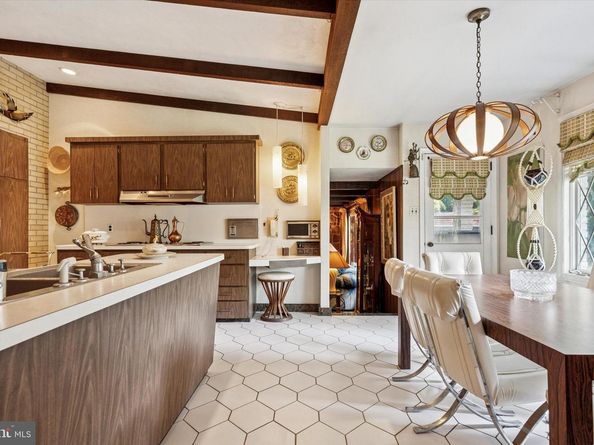 341 Cedar Road, Elkins Park PA 19027