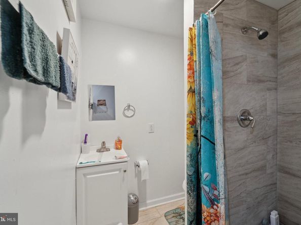 211 S 60TH Street, Philadelphia PA 19139
