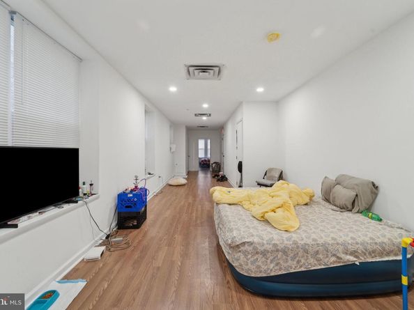 211 S 60TH Street, Philadelphia PA 19139