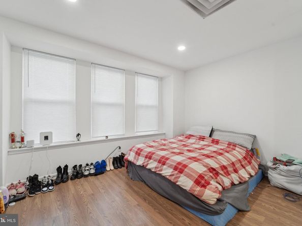 211 S 60TH Street, Philadelphia PA 19139