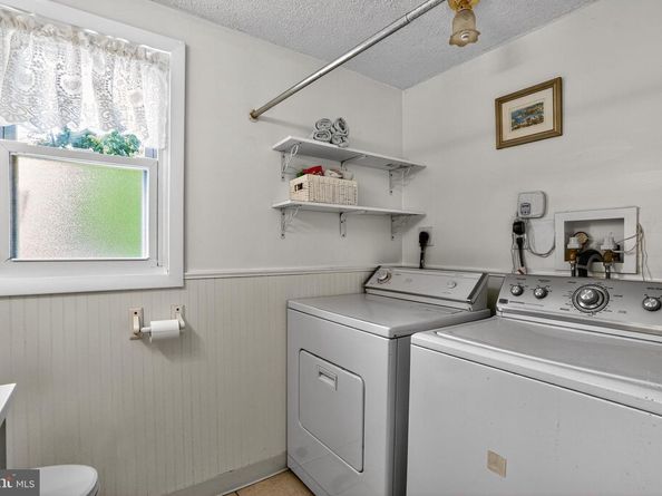 712 Pearl Avenue, Morton PA 19070