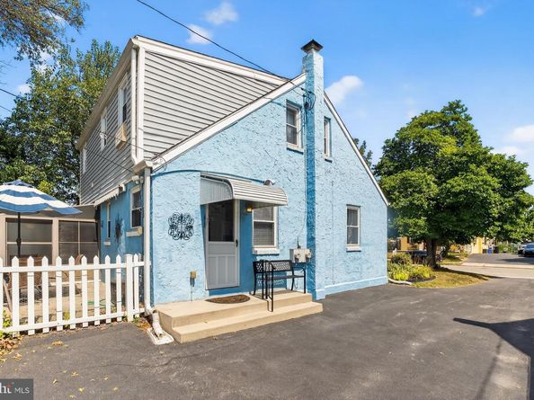712 Pearl Avenue, Morton PA 19070