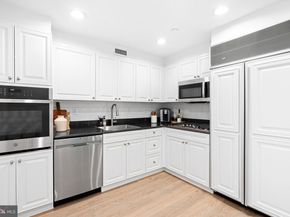 211 S 4TH Street 104, Philadelphia PA 19106