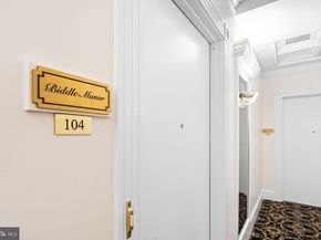 211 S 4TH Street 104, Philadelphia PA 19106
