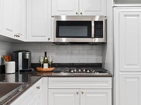 211 S 4TH Street 104, Philadelphia PA 19106