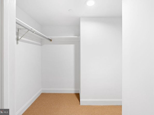 211 S 4TH Street 104, Philadelphia PA 19106